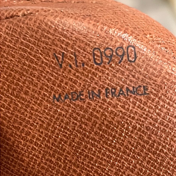 LOUIS VUITTON
MONOGRAM PORTE-DOCUMENTS VOYAGE GM - Picture 14 of 16